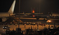 Arsenal players welcomed in Vietnam